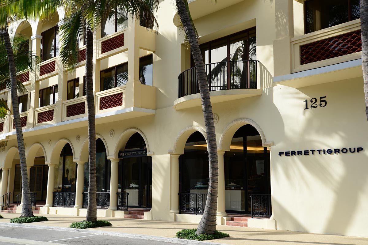 Retail Palm Beach